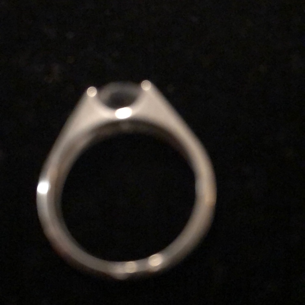 Ring - Picture 2 of 3